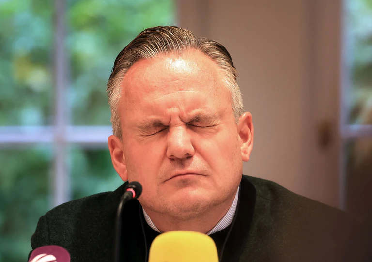 Wiesn-Chef Scharpf äußerte sein Bedauern. — © Karl-Josef Hildenbrand/dpa