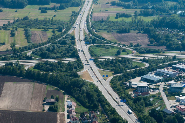 Das Autobahnkreuz Deggendorf. (Archiv) — © picture alliance / dpa