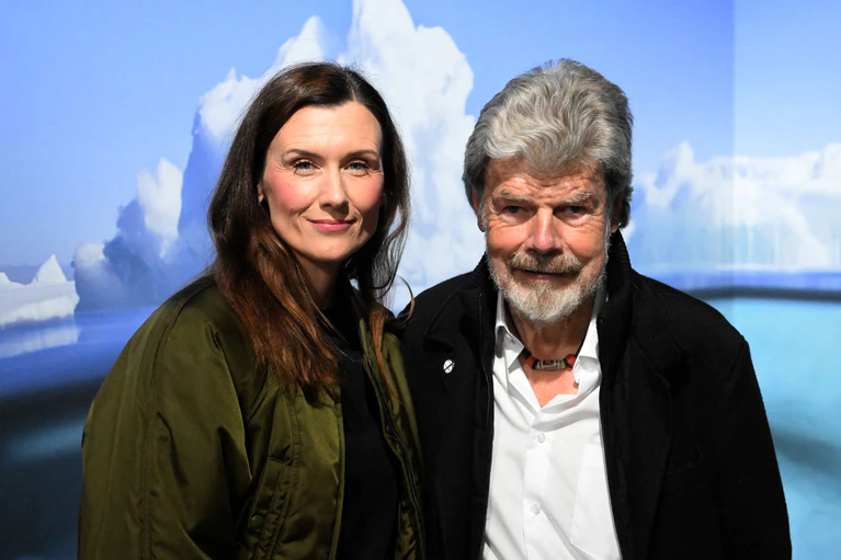 Reinhold Messner war auch schon zu Besuch. (Archivbild) — © Felix Hörhager/dpa