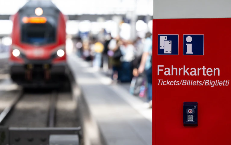 Deutschlandticket-Besitzer können normalerweise mit dem Regionalexpress über die Schnelltrasse fahren. (Archivbild) — © Sven Hoppe/dpa/dpa-tmn