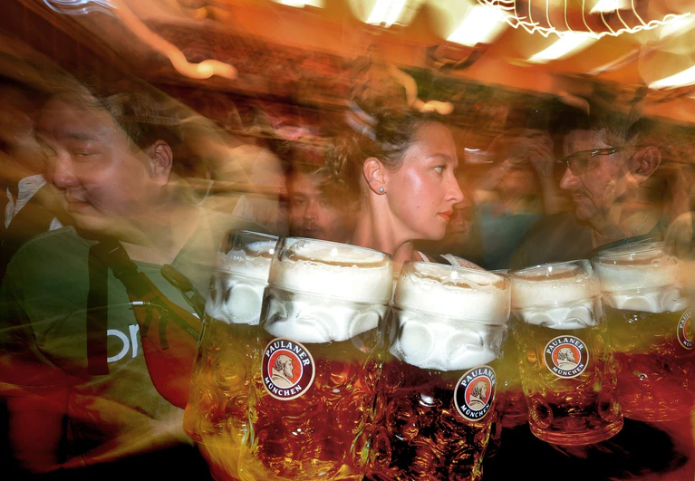 An die sieben Millionen Liter Wiesnbier werden voraussichtlich getrunken. (Archivbild)  — © Karl-Josef Hildenbrand/dpa