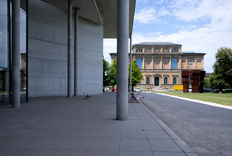 Der Zusammenschluss der Bayerischen Staatsmuseen mit zehn Verbünden soll an die Stelle der Staatsgemäldesammlungen treten. (Symbolbild)  — © Sven Hoppe/dpa