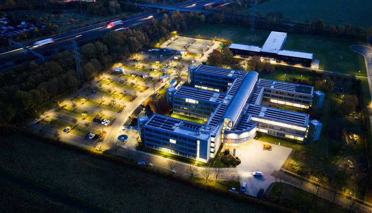 Die Bundesgesellschaft für Endlagerung (BGE) hat eine schwere Aufgabe zu erfüllen. Sie muss herausfinden, welche Standorte für den Bau eines Endlagers für hoch radioaktiven Müll geeignet sein konnten. (Archivbild) — © Julian Stratenschulte/dpa