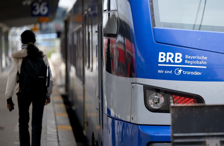 Der Zugverkehr zwischen Kreuzstraße und Westerham kann wieder aufgenommen werden.  — © Sven Hoppe/dpa