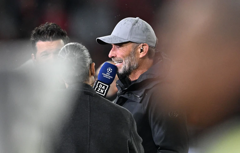 Bundestrainer Jürgen Klopp verwirrt die Kane-Rolle etwas. — © Sven Hoppe/dpa