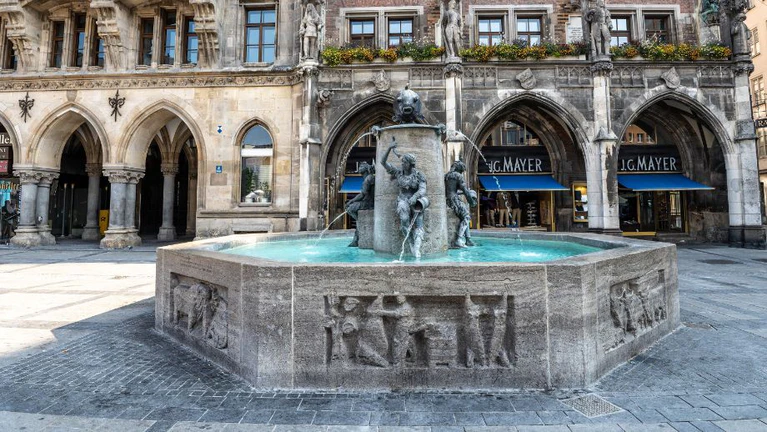 Fischbrunnen — © Bildnachweis: Rudolf Ernst / IStock 