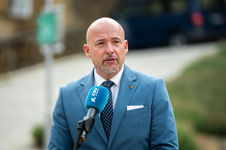 CSU-Landesgruppenchef Alexander Hoffmann hofft auf ein gutes Ergebnis für Thorsten Frei bei dessen geplanter Wahl zum Unionsfraktionschef im Bundestag.  — © Daniel Vogl/dpa