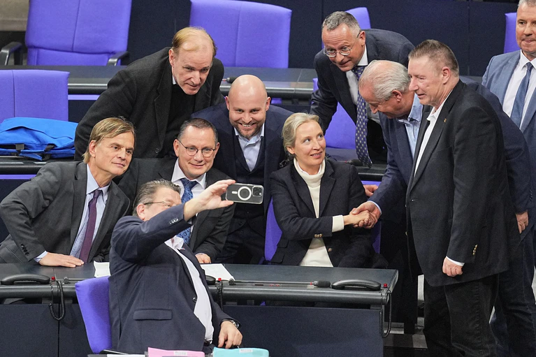 Die AfD sieht nach der Migrations-Abstimmung den Beginn einer «neuen Epoche» — © Michael Kappeler/dpa