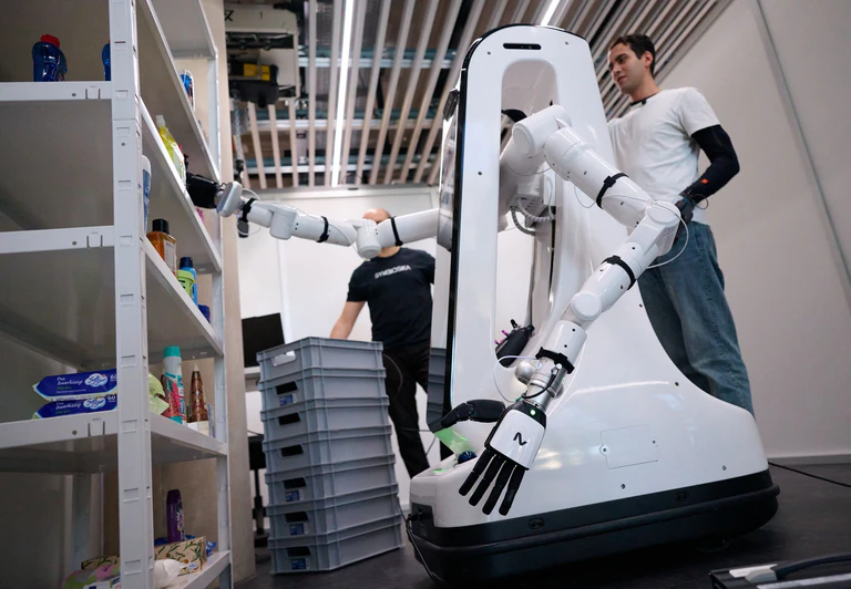 Nicht alle Roboter haben menschliche Proportionen. — © Sven Hoppe/dpa