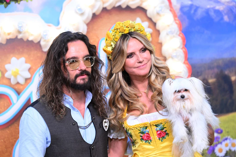 Ohne Bill, dafür mit Ehemann Tom feierte Heidi Klum im Hofbräuhaus. (Archivbild) — © Felix Hörhager/dpa