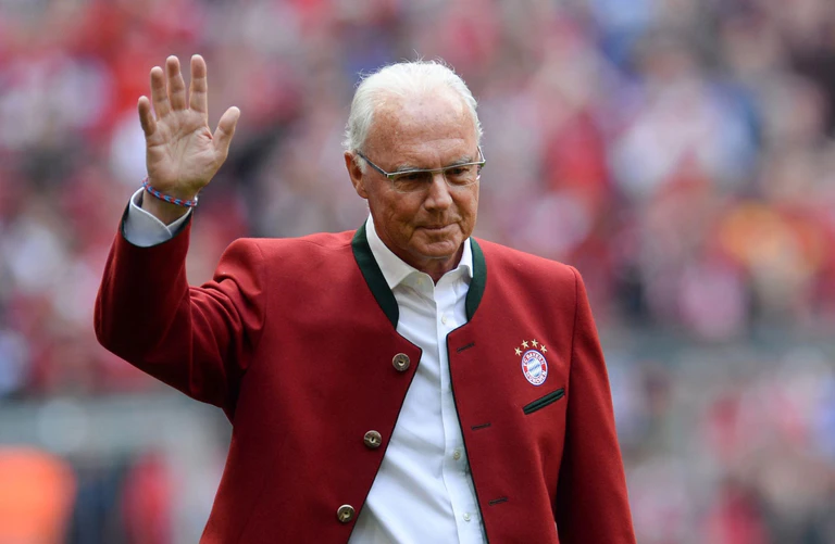 Der FC Bayern lädt im Jubiläumsjahr 2025 zu einem Turnier zu Ehren von Franz Beckenbauer. (Archivbild) — © Andreas Gebert/dpa