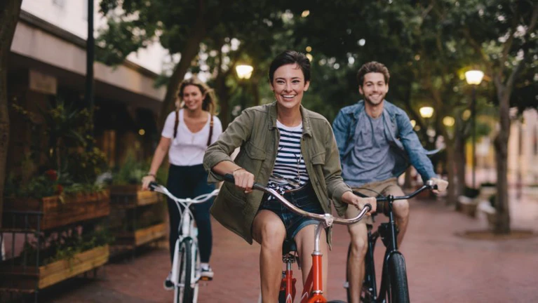 Fahrrad Fahren — © Bildnachweis :jacoblund / IStock