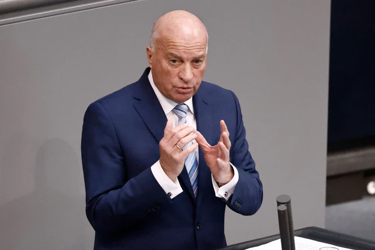 Der AfD-Verteidigungspolitiker und frühere Bundeswehroffizier Rüdiger Lucassen war schon mehrfach Gast bei der Münchner Sicherheitskonferenz (Archivbild) — © Carsten Koall/dpa