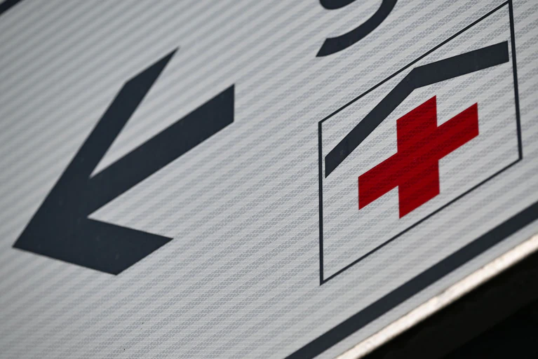 Viele Krankenhäuser in Deutschland sind tief in den roten Zahlen und stehen vor einer ungewissen Zukunft. (Symbolbild) — © Arne Dedert/dpa
