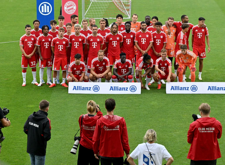 Der FC Bayern fiebert der neuen Saison entgegen. — © Peter Kneffel/dpa