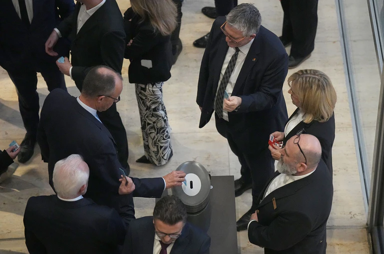 Die Union hat eine namentliche Abstimmung beantragt. — © Michael Kappeler/dpa