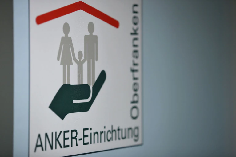 Schließt das Bamberger Ankerzentrum Ende 2025? (Archivbild). — © Daniel Karmann/dpa