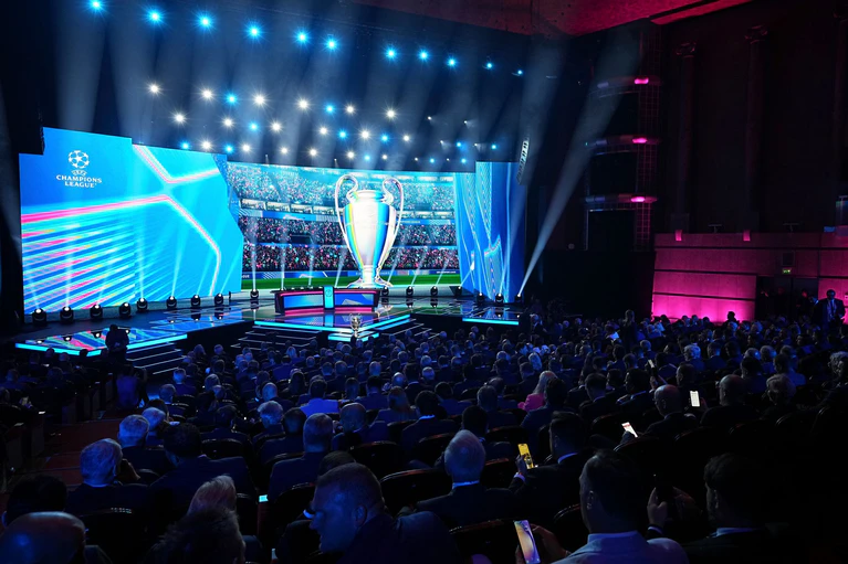Das Grimaldi Forum in Monaco ist der traditionelle Ort für die Auslosung zur Champions League. (Archivbild) — © Laurent Cipriani/AP/dpa