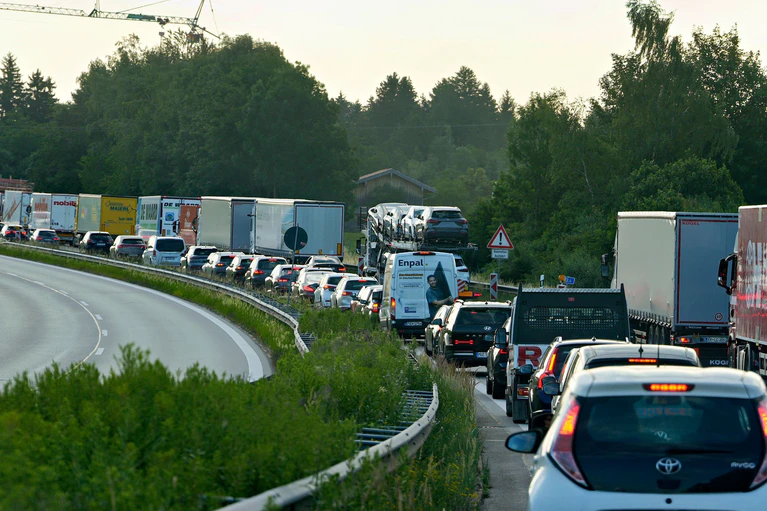 Mit Bayern und Baden-Württemberg sind die zwei letzten Bundesländer in die Ferien gestartet. (Archivbild) — © Uwe Lein/dpa