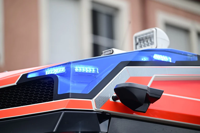 Die Unfallstelle war zur Unfallaufnahme mehrere Stunden gesperrt. (Symbolbild)  — © Bernd Weißbrod/dpa