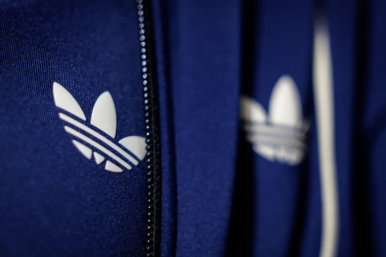 Adidas wächst überall stark - nur in Europa nicht. Das soll sich ändern (Archivbild).  — © Daniel Karmann/dpa