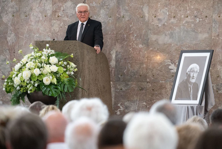 Bundespräsident Steinmeier und Philosoph Habermas waren bis zuletzt in Briefkontakt.  — © Boris Roessler/dpa