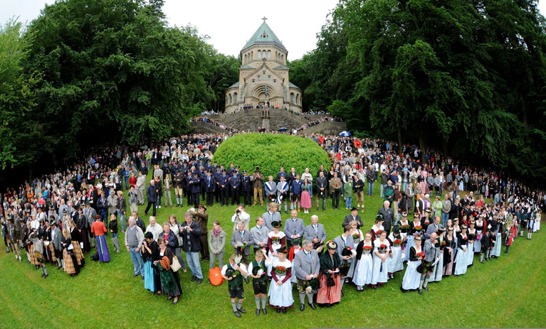 Zum traditionellen Gedenken an der Votivkapelle werden auch Vertreter der Wittelsbacher erwartet. (Archivbild)  — © picture alliance / dpa