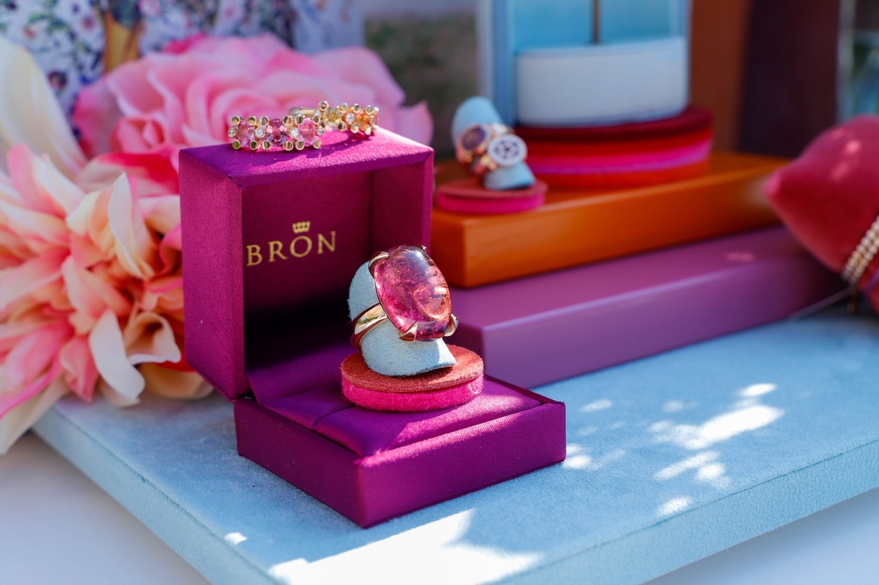 Hilscher, Bron Jewelry, Bild: Claudia Lenhart –&nbsp;Schmuckstück aus der aktuellen Bron Jewelry Kollektion