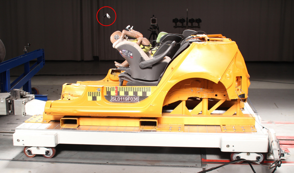 Beim Chicco Oasys i-Size reißt das Gurtschloss. Foto: ADAC / Test und Technik