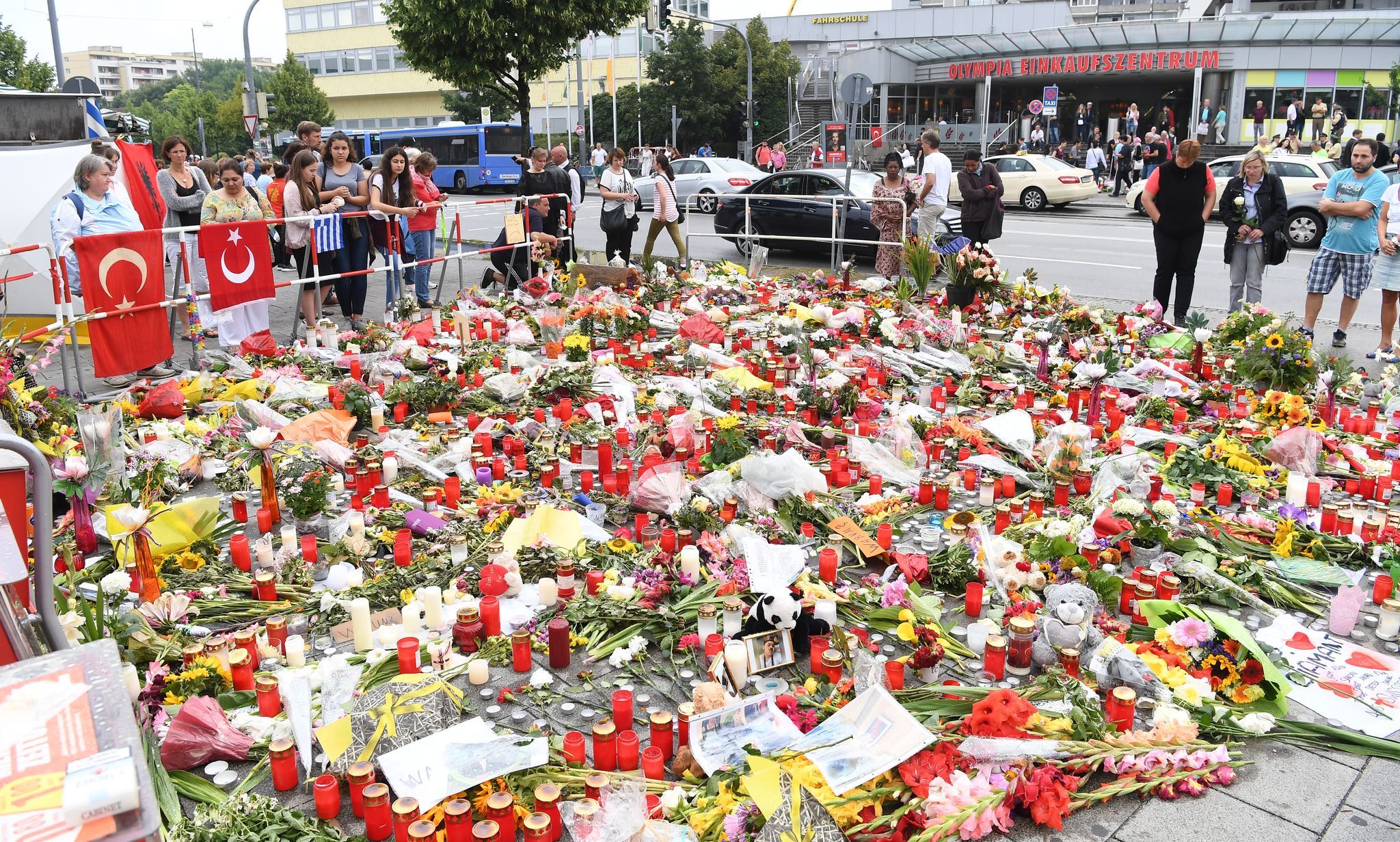 Neun Menschen wurden bei dem rassistischen Anschlag ermordet., © picture alliance / dpa